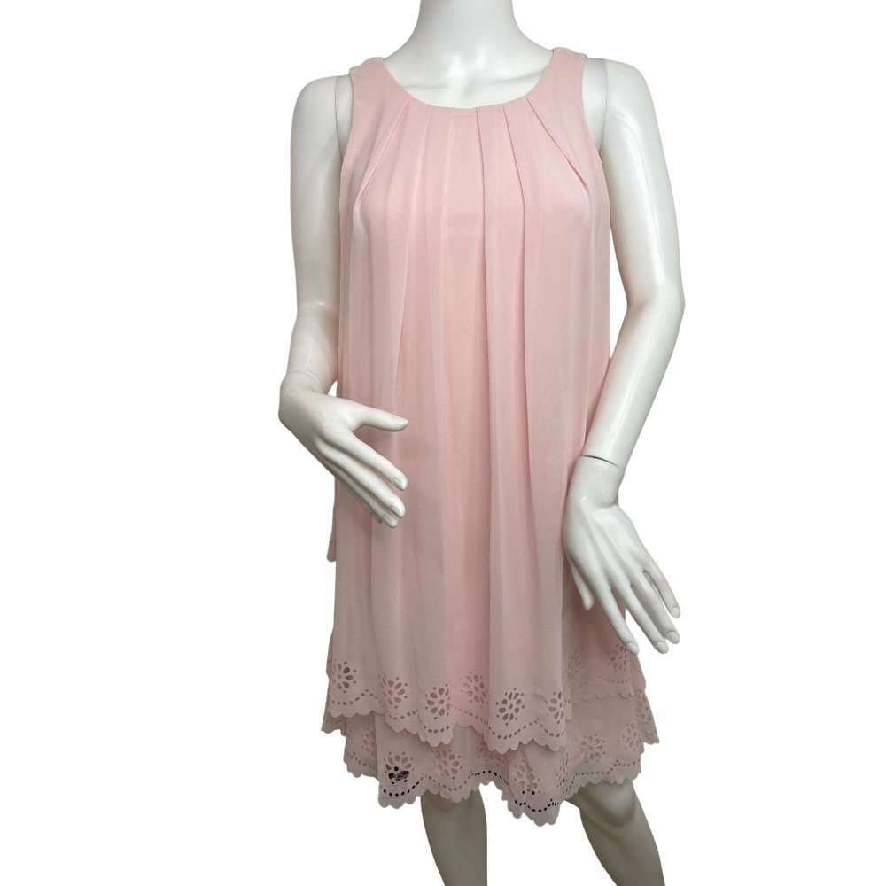Jessica Simpson Dress 4 Pink Sleeveless Rounded Neckline A-Line Scalloped Hem
